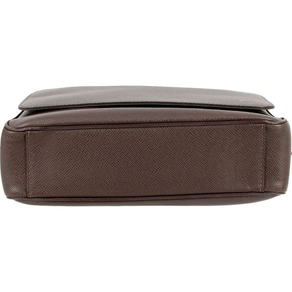 Louis Vuitton Taiga Greasy Brown PM Shoulder Bag - Picture 5 of 8